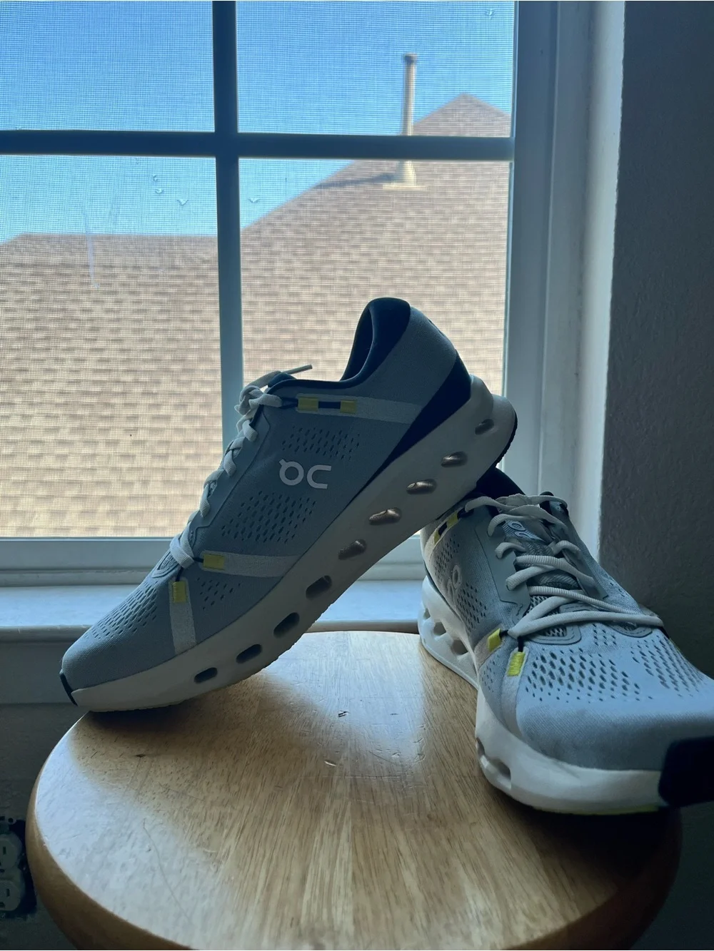 On Running Men’s Cloudsurfer Running Shoes